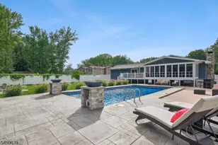 41 Carlos Dr, Fairfield, NJ 07004 - Photo 27