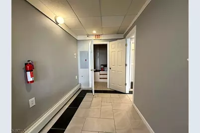 970 W Grand St, Elizabeth, NJ 07202 - Photo 9