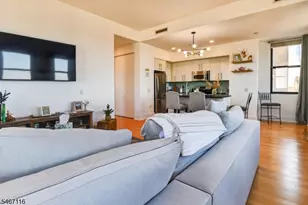 4 Beacon Way, Jersey City, NJ 07304 - Photo 17