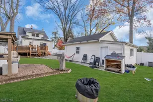 18 Belle Terre Rd, West Orange Township, NJ 07052 - Photo 5