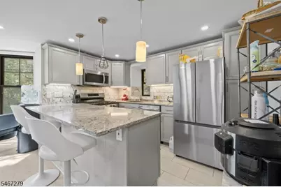 891 River Dr, Elmwood Park, NJ 07407 - Photo 19