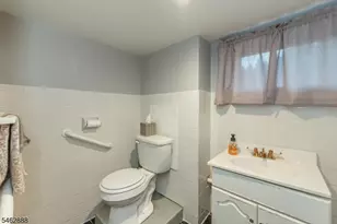 18 Summit Ave, Cedar Grove, NJ 07009 - Photo 17
