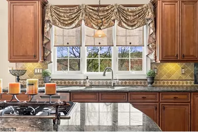16 Ridgeline Dr, Washington Township, NJ 07853 - Photo 23