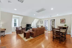 13 Tannery Ln, Roseland, NJ 07068 - Photo 9