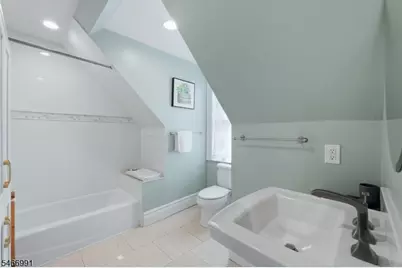 13 Tannery Ln #A, Roseland, NJ 07068 - Photo 11