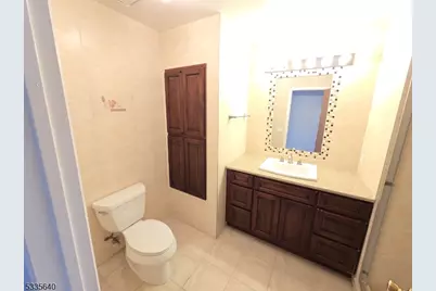 154 Castle Ridge Dr, East Hanover Township, NJ 07936 - Photo 13
