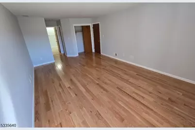 154 Castle Ridge Dr, East Hanover Township, NJ 07936 - Photo 17