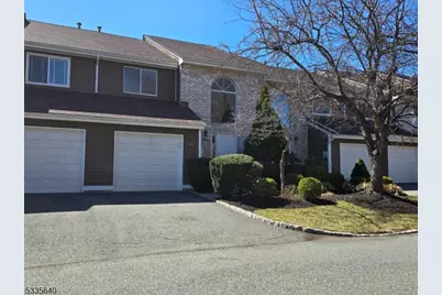 154 Castle Ridge Dr, East Hanover Township, NJ 07936 - Photo 1