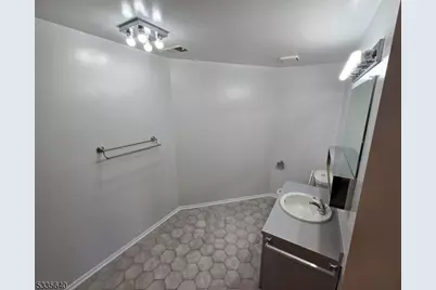 154 Castle Ridge Dr, East Hanover Township, NJ 07936 - Photo 19