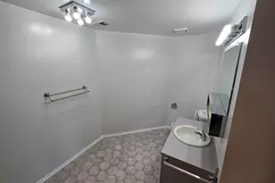 154 Castle Ridge Dr, East Hanover Township, NJ 07936 - Photo 19