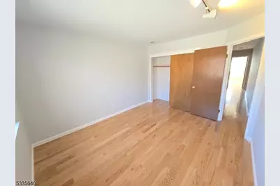 154 Castle Ridge Dr, East Hanover Township, NJ 07936 - Photo 11