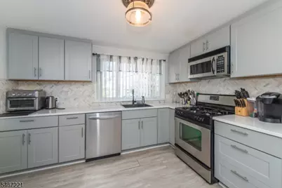 327 Orange Rd, Montclair, NJ 07042 - Photo 9
