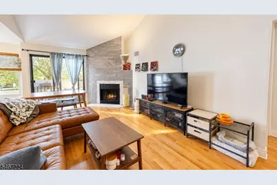 333 Liberty St #14, Little Ferry, NJ 07643 - Photo 7