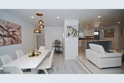 2 Woodlawn Ave, Green Brook Township, NJ 08812 - Photo 5