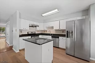 5 Hudson Ct, Franklin Township, NJ 08823 - Photo 13