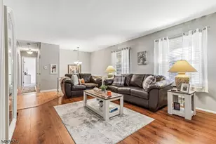 12 Mirror Pl, Jefferson Township, NJ 07438 - Photo 5