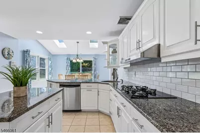 6 Lauren Ct, Wayne, NJ 07470 - Photo 11
