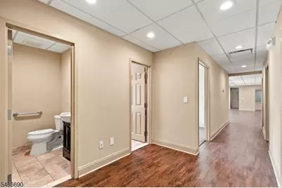 28 Bowling Green Pkwy, Jefferson Township, NJ 07849 - Photo 23
