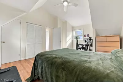 91 Laurel St, Ridgefield, NJ 07660 - Photo 17