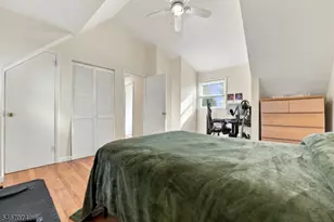 91 Laurel St, Ridgefield, NJ 07660 - Photo 17