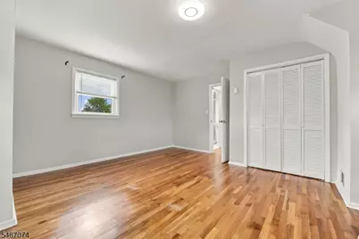 91 Laurel St, Ridgefield, NJ 07660 - Photo 15