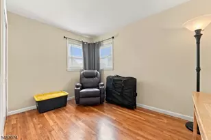 91 Laurel St, Ridgefield, NJ 07660 - Photo 13