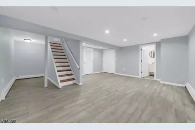 15 Hillside Ave, Hopatcong, NJ 07843 - Photo 13