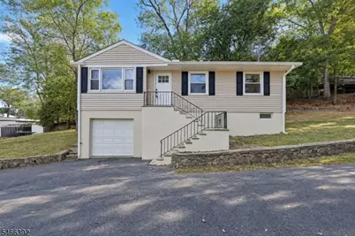 15 Hillside Ave, Hopatcong, NJ 07843 - Photo 1