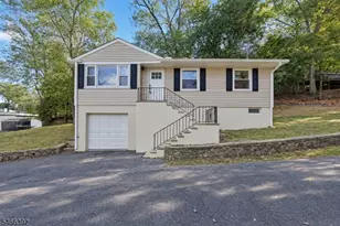 15 Hillside Ave, Hopatcong, NJ 07843 - Photo 1