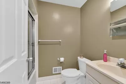 2583 Doris Ave, Union Township, NJ 07083 - Photo 21
