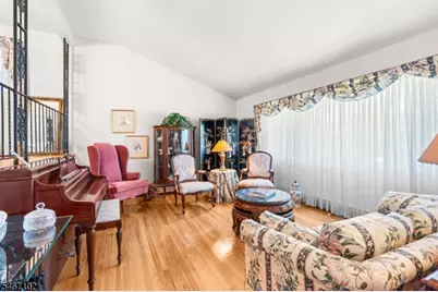 238 Saint Cloud Ave, West Orange Township, NJ 07052 - Photo 13