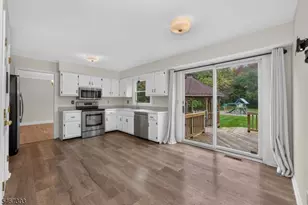 19 Jocelyn Ct, Lebanon Township, NJ 08827 - Photo 11