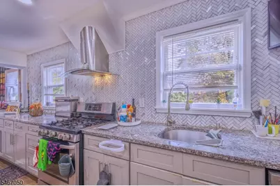 16 Bayview Ave, Newark, NJ 07112 - Photo 7