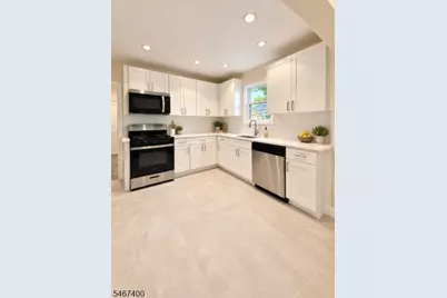 696 Clinton Ave #2, Newark, NJ 07108 - Photo 7