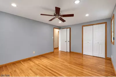 24 Countryside Dr, Livingston, NJ 07039 - Photo 7