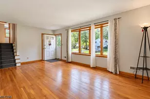 24 Countryside Dr, Livingston, NJ 07039 - Photo 3