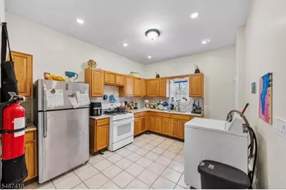 30 N 11th St, Newark, NJ 07107 - Photo 9