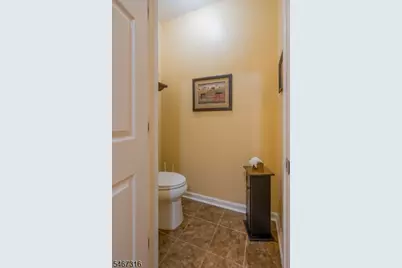 319 Regency Pl #319, Woodbridge Township, NJ 07095 - Photo 11