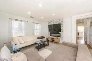 308 Pine St, Pompton Lakes, NJ 07442 - Photo 13