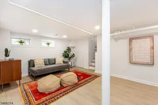 22 Euclid Pl, Montclair, NJ 07042 - Photo 39