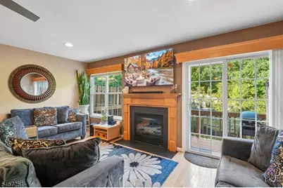 114 Mountainside Dr, Pompton Lakes, NJ 07442 - Photo 5
