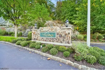 114 Mountainside Dr, Pompton Lakes, NJ 07442 - Photo 15
