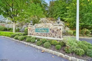 114 Mountainside Dr, Pompton Lakes, NJ 07442 - Photo 15