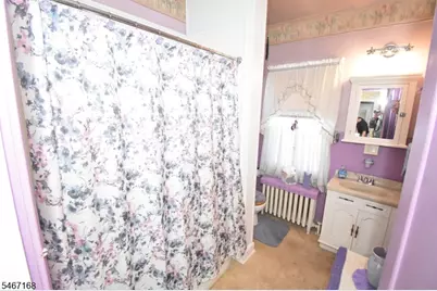 110 Lewis St, Phillipsburg, NJ 08865 - Photo 13