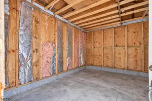 72 Summer Ave, Newark, NJ 07104 - Photo 29