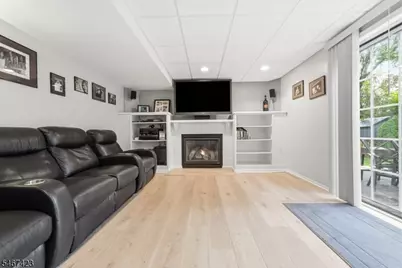 17 Windsor Ln, Lopatcong Township, NJ 08865 - Photo 29