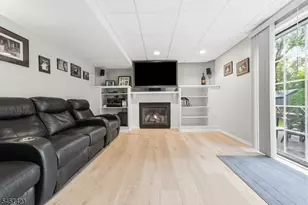 17 Windsor Ln, Lopatcong Township, NJ 08865 - Photo 29