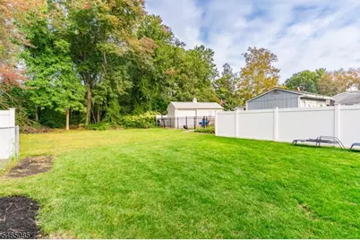 27 Marshall Pl, Sayreville, NJ 08872 - Photo 39