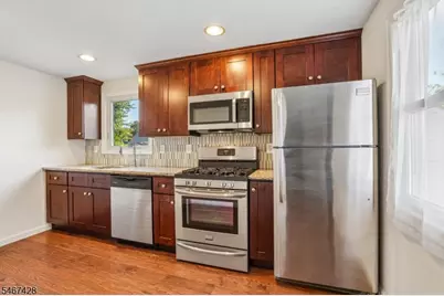 239 Bradford Ave, Linden, NJ 07036 - Photo 11