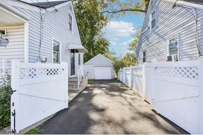 239 Bradford Ave, Linden, NJ 07036 - Photo 3